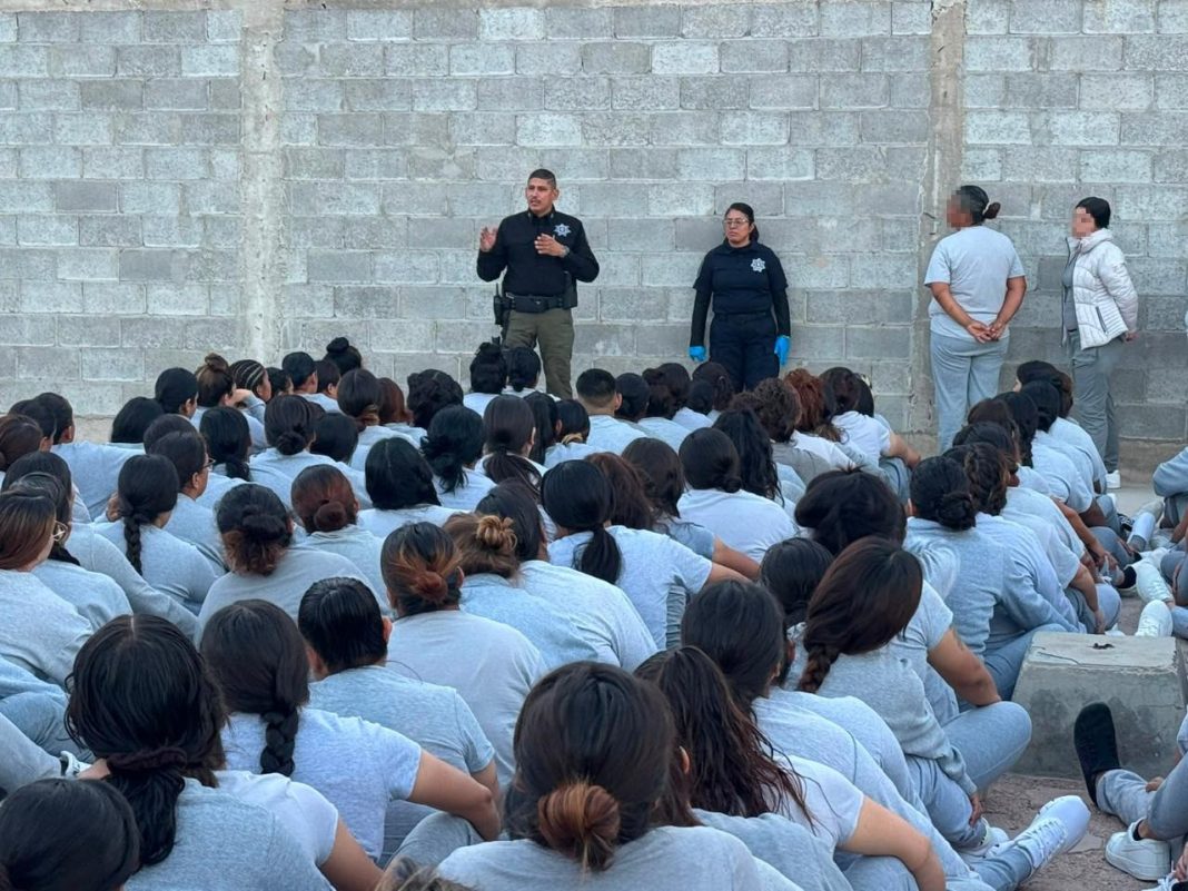Incautan prendas de vestir “artesanales” en Cereso femenil Incautan prendas de vestir “artesanales” en Cereso femenil